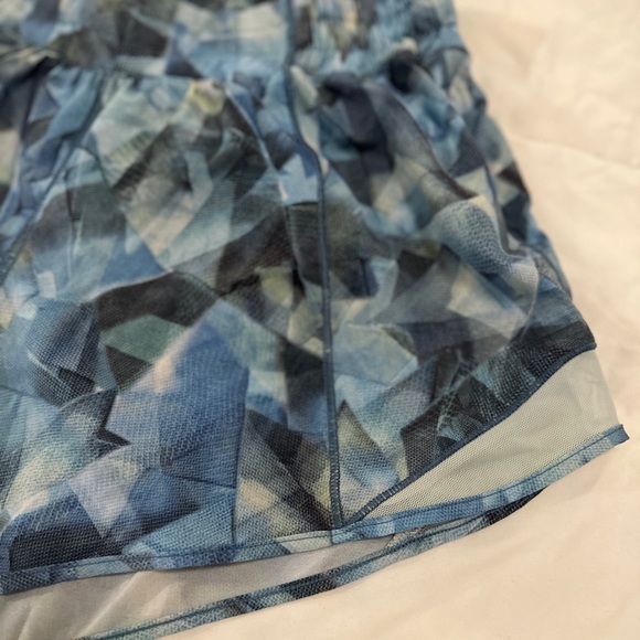 Lululemon shorts - Picture 2 of 4